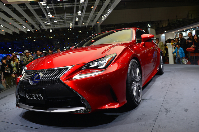 LEXUS
